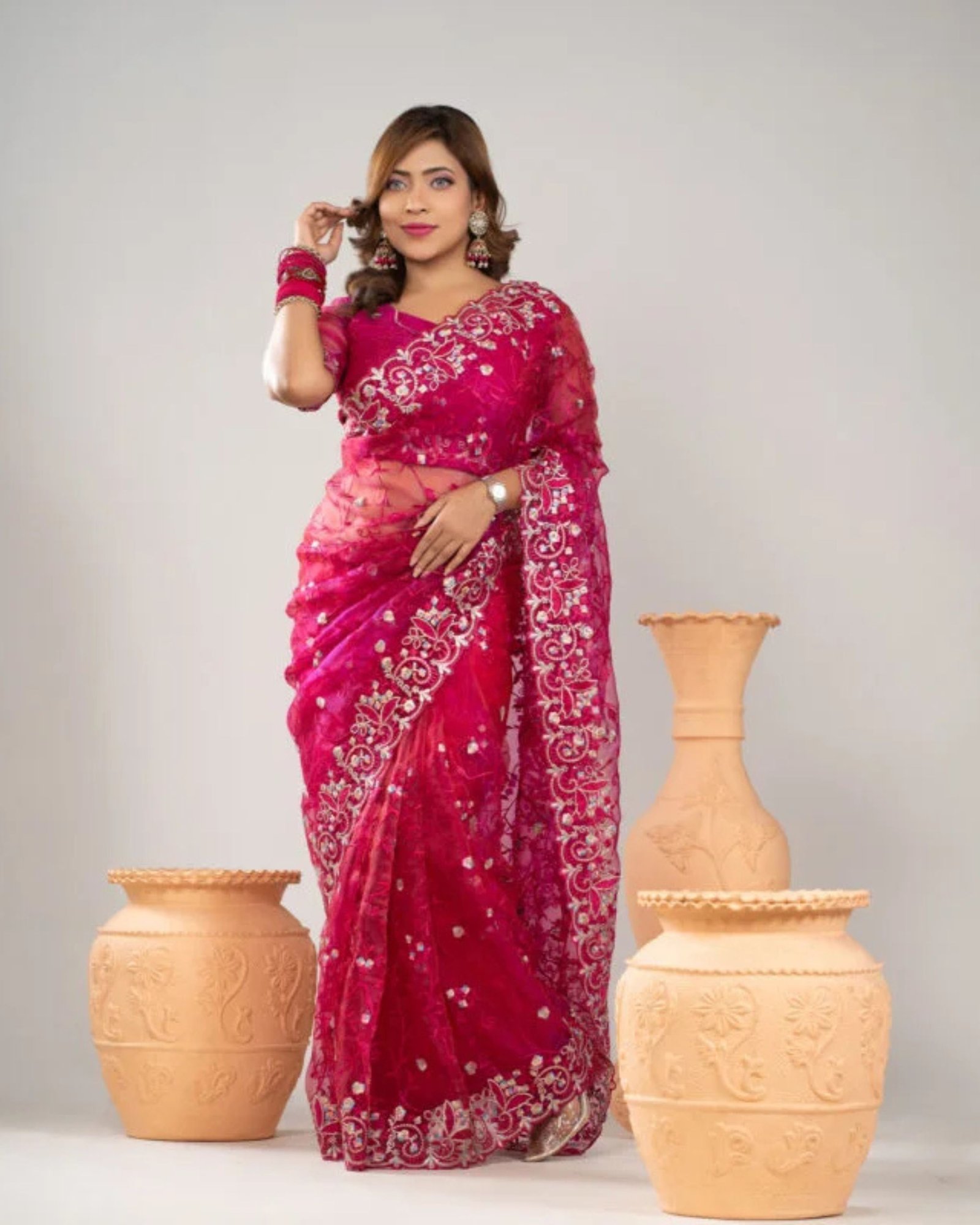 rani-golapi-premium-indian-weightless-soft-organza-saree-with-blouse-piece-3.jpg প্রিমিয়াম ইন্ডিয়ান ওয়েটলেস সফট অরগাঞ্জা শাড়ি ব্লাউজ পিস সহ - Image 1
